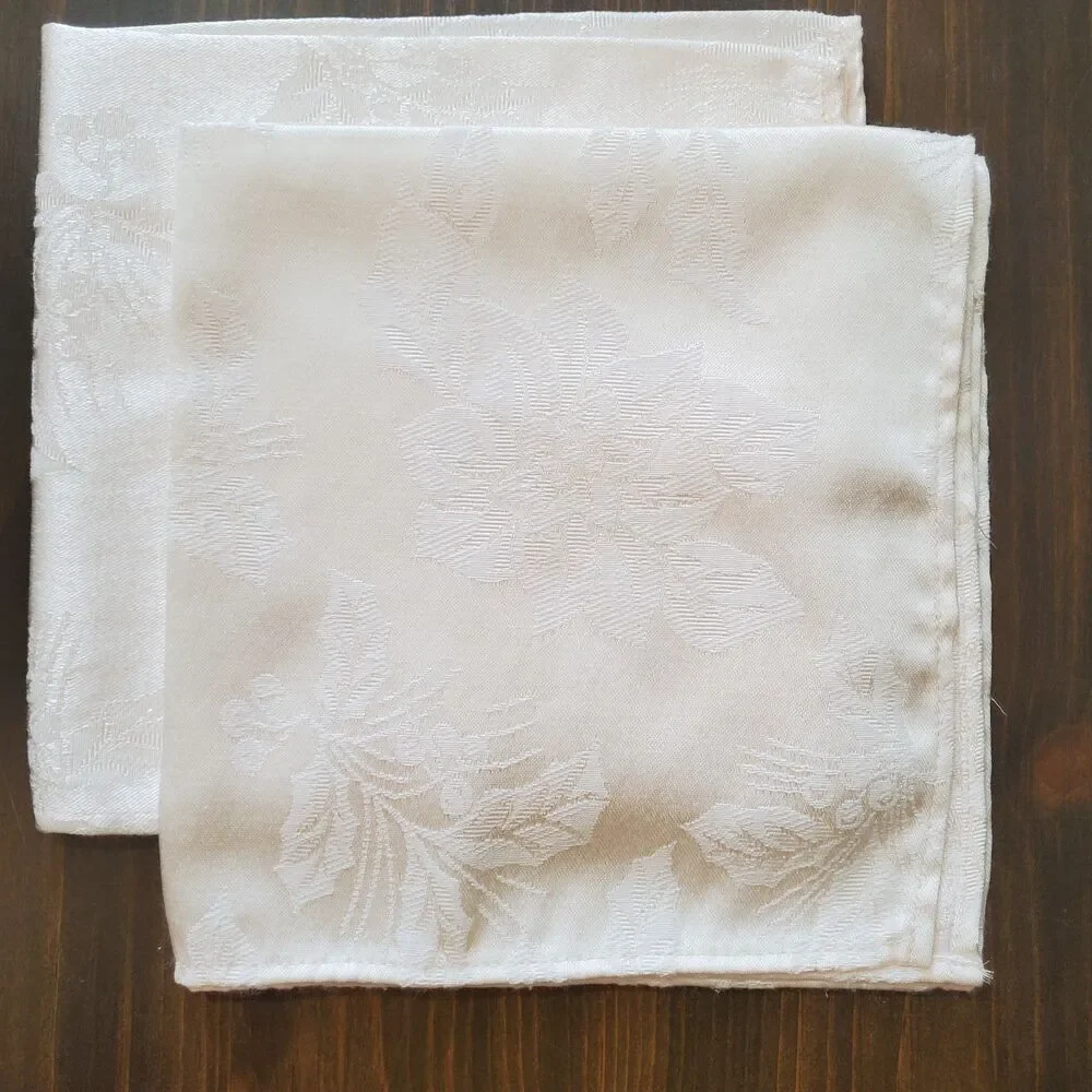 Cloth Napkins Cream Ecru Set 2 Jacquard Poinsettias 18